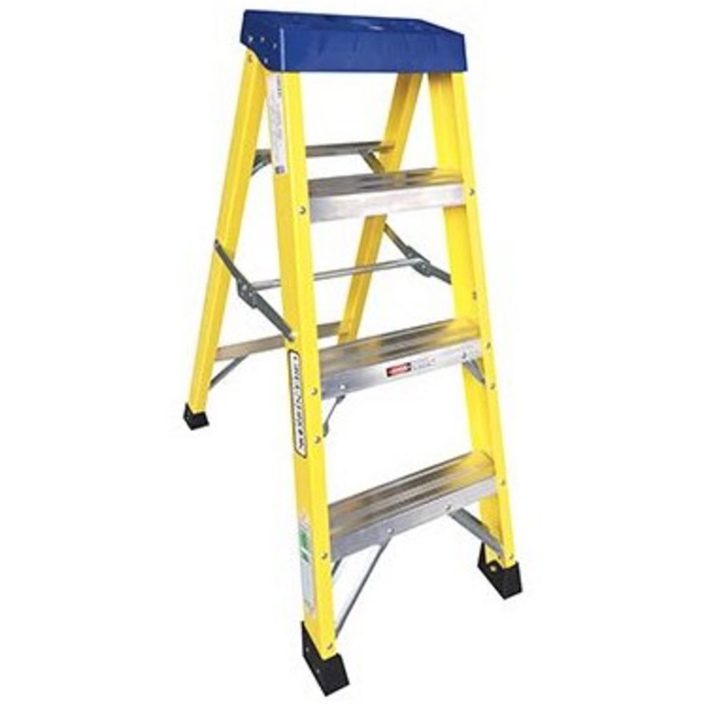 thumbnail image 2 of Lionel 2333-15 F3 Plastic Side Ladder – Two Side Tabs – O Gauge 1:48 Scale – Spare Part 2 of 2