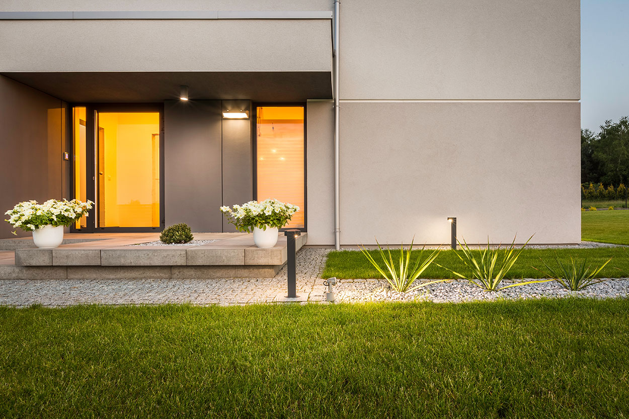 Outdoor Lighting Ideas: Elegantly Frame Your Garden Space