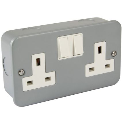 WMC213SS Wireplast Metal Clad 2 Gang 13A DP Switched Socket - White ...